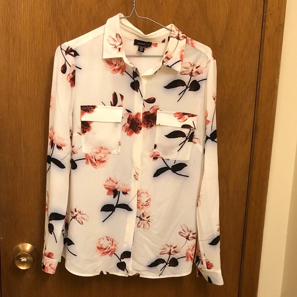 Le Chateau - white crepe blouse with floral pattern - Size Small
